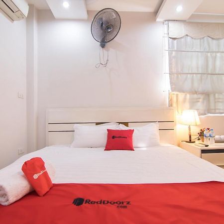 Hotel Reddoorz Yen Phu Street Hanoi Esterno foto
