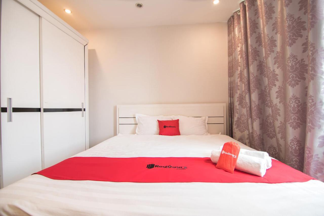 Hotel Reddoorz Yen Phu Street Hanoi Esterno foto